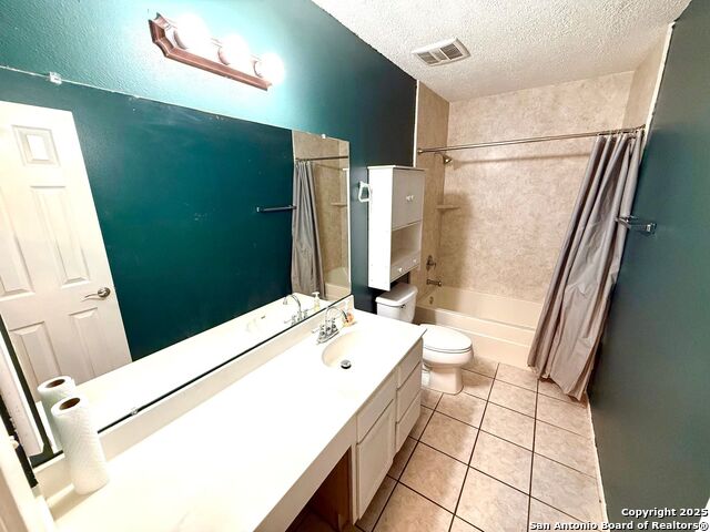 Listing photo id 35 for 11578 Rousseau St 7