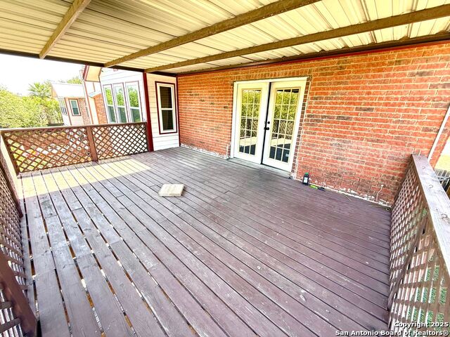 Listing photo id 37 for 11578 Rousseau St 7