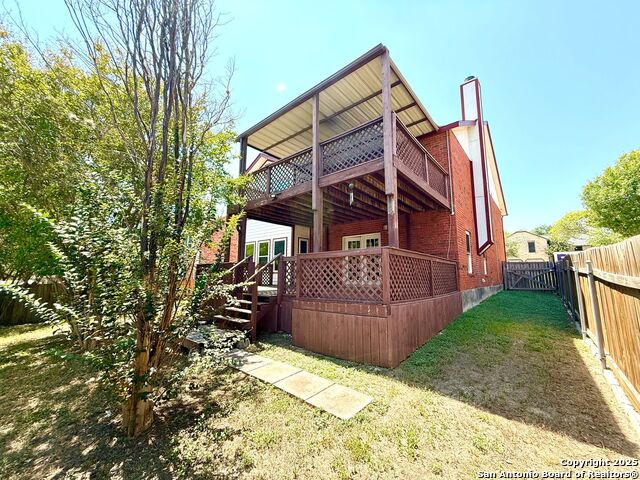 Listing photo id 42 for 11578 Rousseau St 7