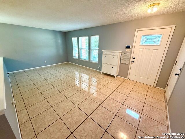 Listing photo id 4 for 11578 Rousseau St 7