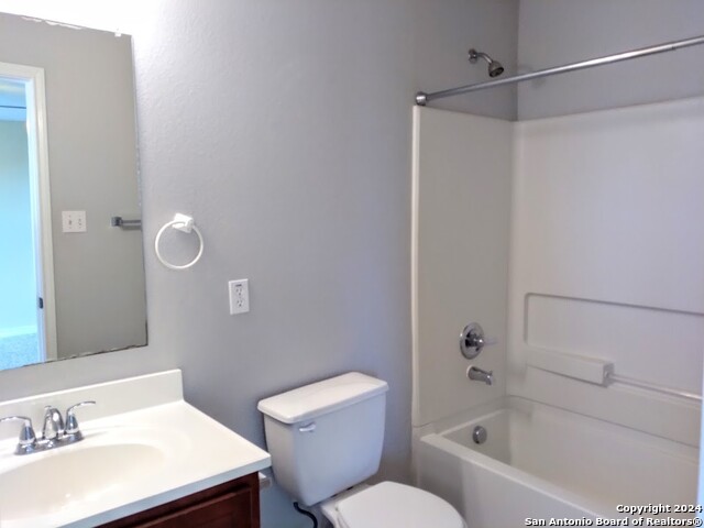 Image 10 of 35 For 5022 Summitwood  1