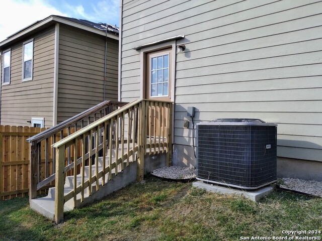 Image 21 of 35 For 5022 Summitwood  1