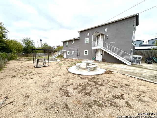 Image 20 of 23 For 319 South Olive Street 2