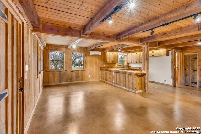 Listing photo id 17 for 700 Ledgerock