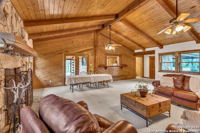 Listing photo id 23 for 700 Ledgerock