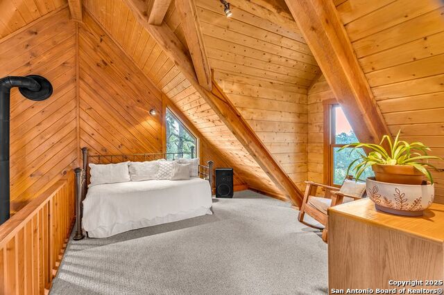 Listing photo id 24 for 700 Ledgerock