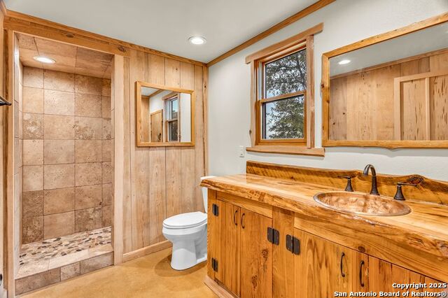 Listing photo id 31 for 700 Ledgerock