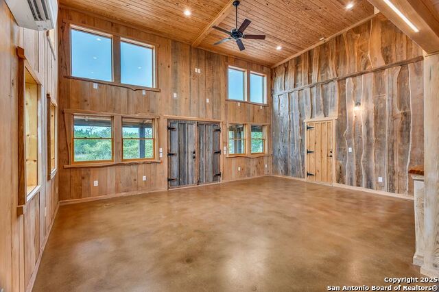 Listing photo id 36 for 700 Ledgerock