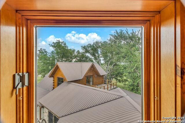 Listing photo id 37 for 700 Ledgerock