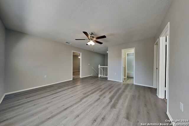 Image 18 of 21 For 5826 Oak Run