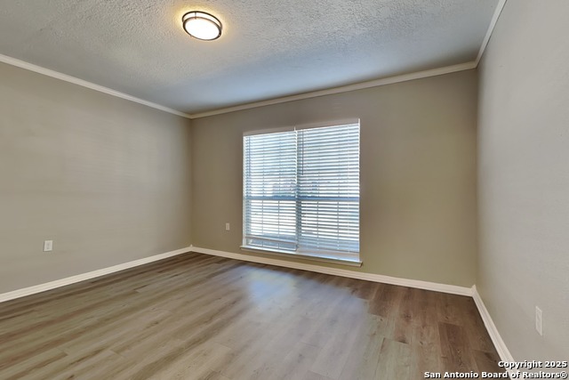 Image 6 of 21 For 5826 Oak Run