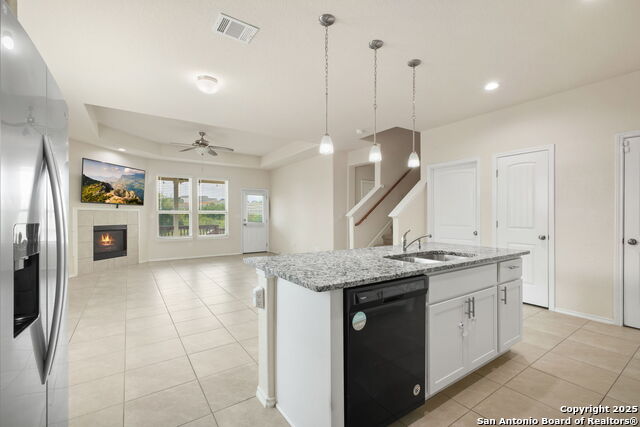 Listing photo id 15 for 14438 Costa Leon
