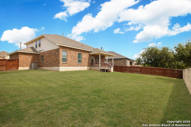 Listing photo id 35 for 14438 Costa Leon