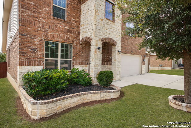 Listing photo id 2 for 14438 Costa Leon