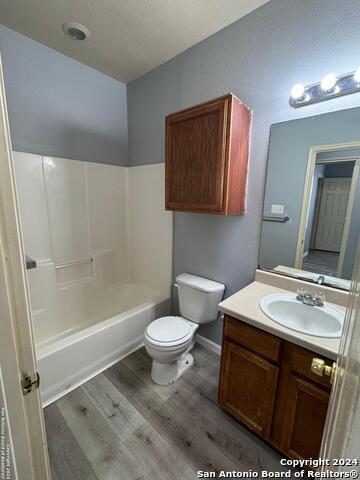 Image 4 of 10 For 7567 Foss Meadows 1