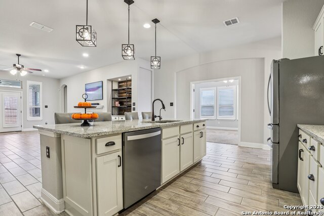 Image 13 of 52 For 1073 Stone Crossing