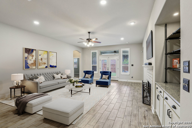 Image 17 of 52 For 1073 Stone Crossing