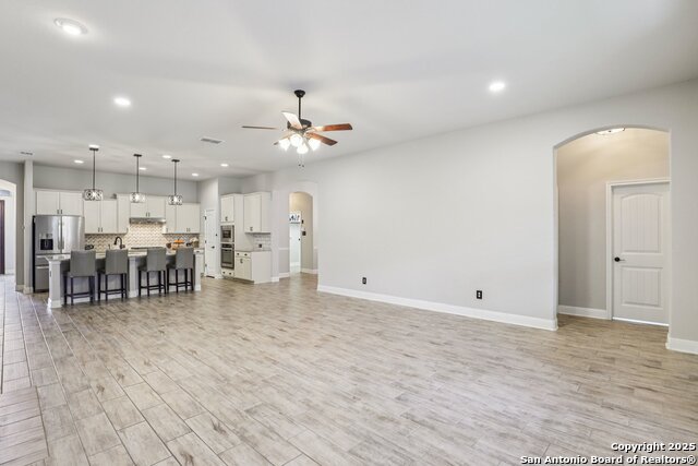 Image 21 of 52 For 1073 Stone Crossing