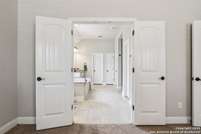 Image 34 of 52 For 1073 Stone Crossing