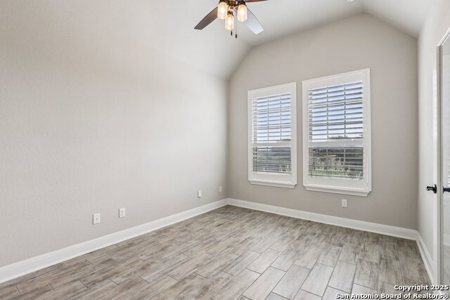 Image 7 of 52 For 1073 Stone Crossing