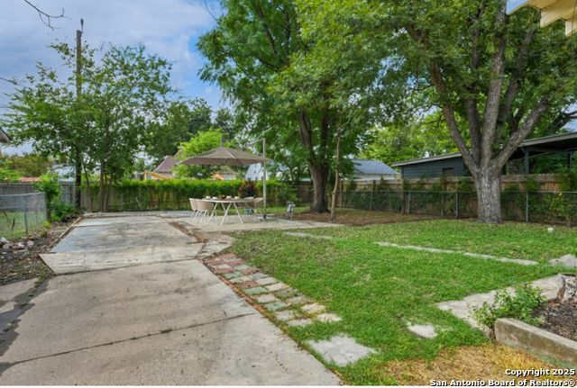 Image 32 of 38 For 1932 Huisache W