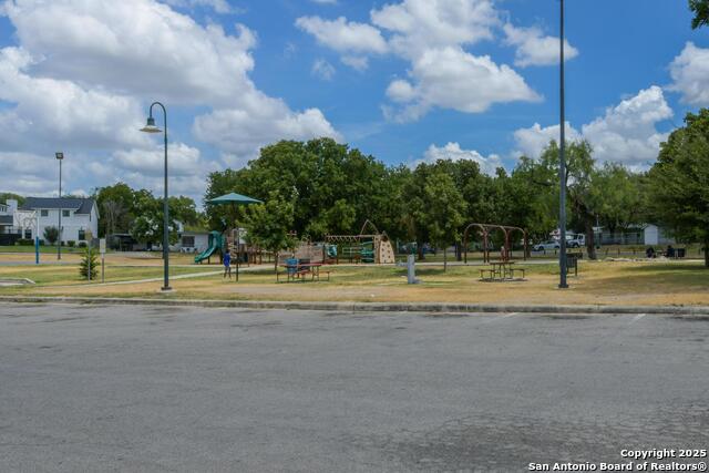 Image 38 of 38 For 1932 Huisache W