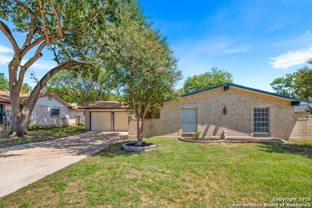 Image 2 of 41 For 4907 El Gusto St