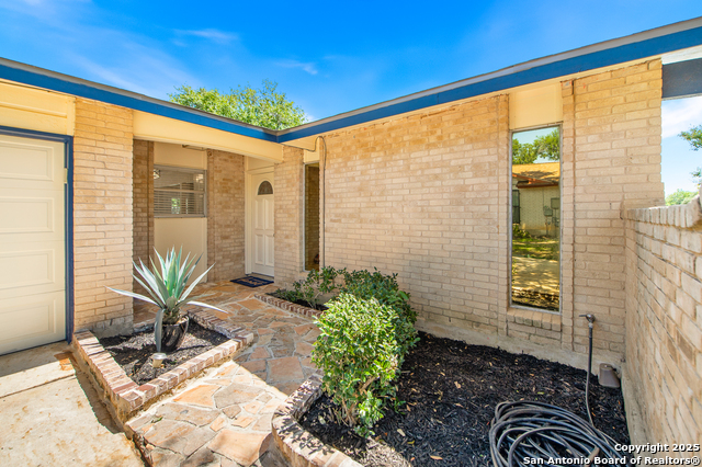 Image 3 of 41 For 4907 El Gusto St