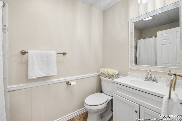 Image 33 of 41 For 4907 El Gusto St