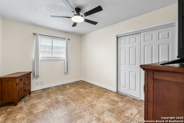 Image 35 of 41 For 4907 El Gusto St