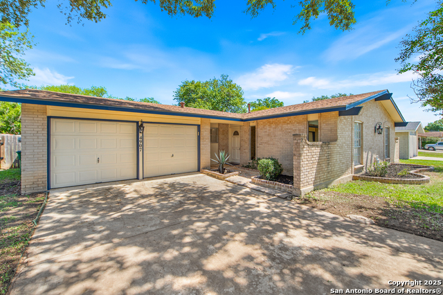 Image 4 of 41 For 4907 El Gusto St