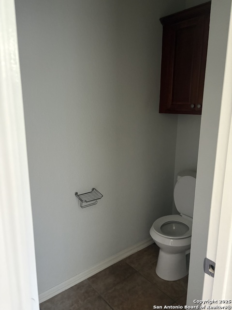 Listing photo id 17 for 4743 River Rock
