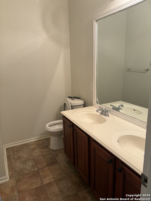 Listing photo id 22 for 4743 River Rock