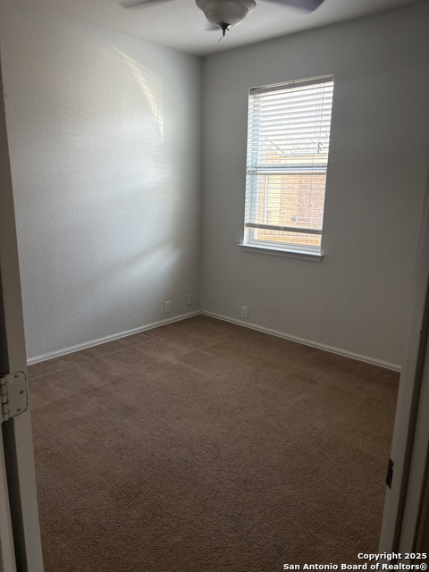 Listing photo id 24 for 4743 River Rock
