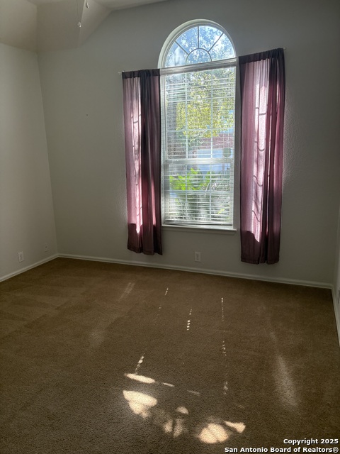Listing photo id 25 for 4743 River Rock