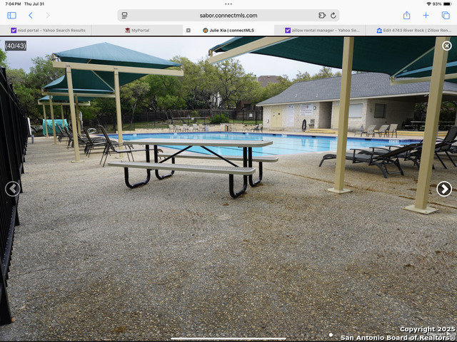 Listing photo id 2 for 4743 River Rock