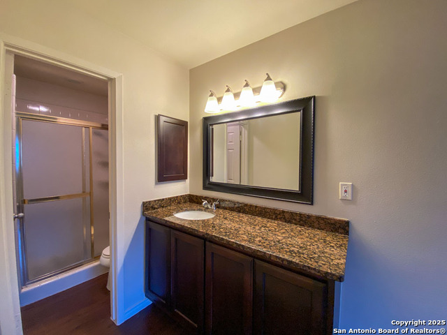 Image 18 of 26 For 4035 Shenandale St