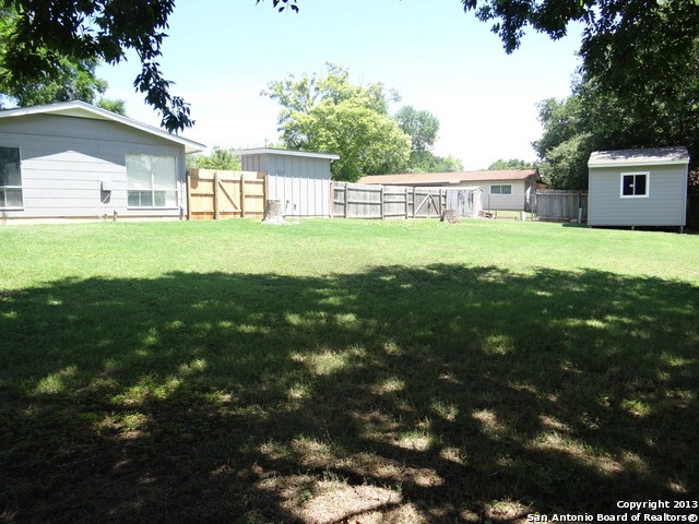 Image 22 of 26 For 4035 Shenandale St