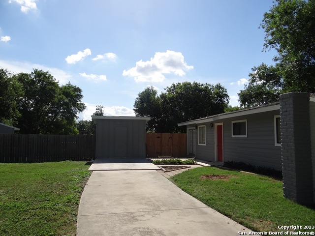 Image 23 of 26 For 4035 Shenandale St
