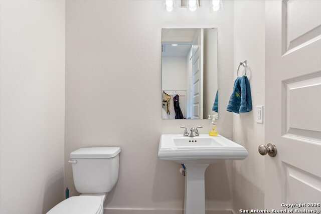 Listing photo id 17 for 1617 Seeger  