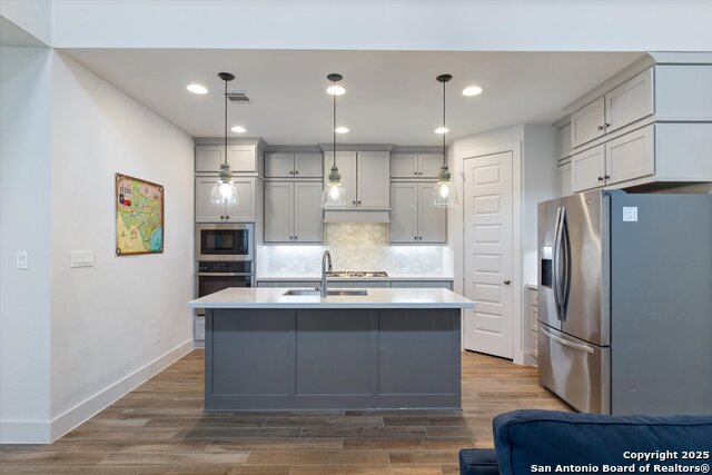 Listing photo id 5 for 1617 Seeger  