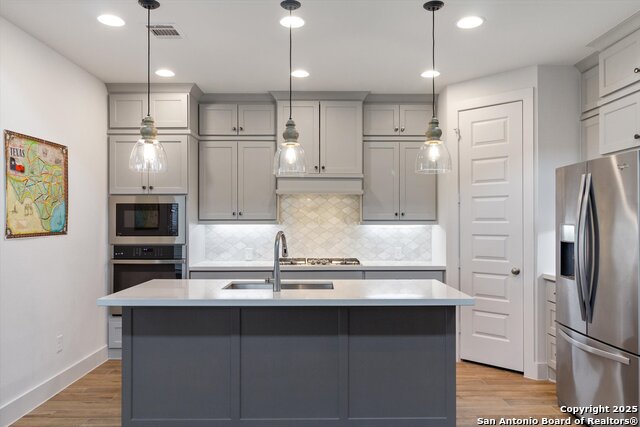 Listing photo id 6 for 1617 Seeger  