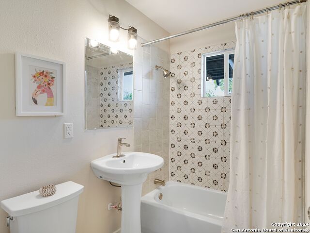 Image 21 of 26 For 126 Gazel Drive