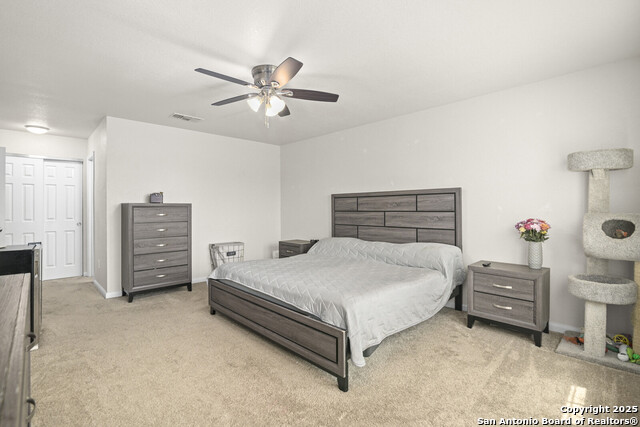 Listing photo id 12 for 6015 Kensinger Pass