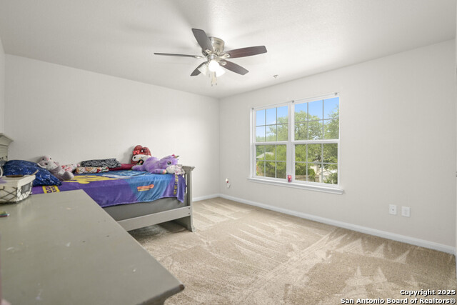 Listing photo id 19 for 6015 Kensinger Pass