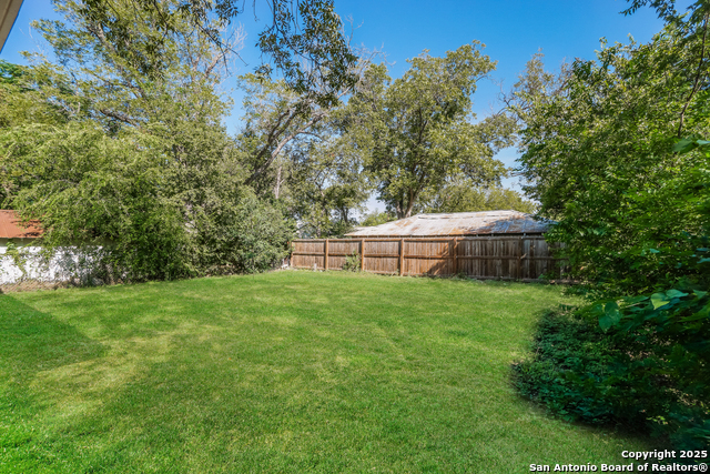 Image 18 of 21 For 2135 Crockett