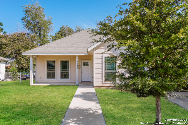 Image 2 of 21 For 2135 Crockett