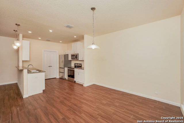 Image 6 of 21 For 2135 Crockett