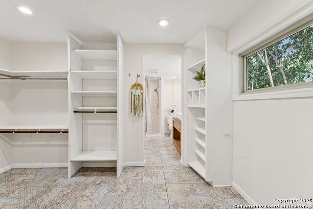 Listing photo id 21 for 201 Jeanette