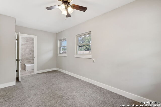 Listing photo id 30 for 201 Jeanette